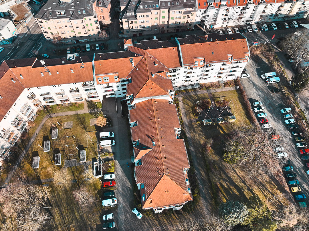 Eckhaus mit verglastem Erker, Prinz-Eugen-Straße 1 in Leipzig-Connewitz